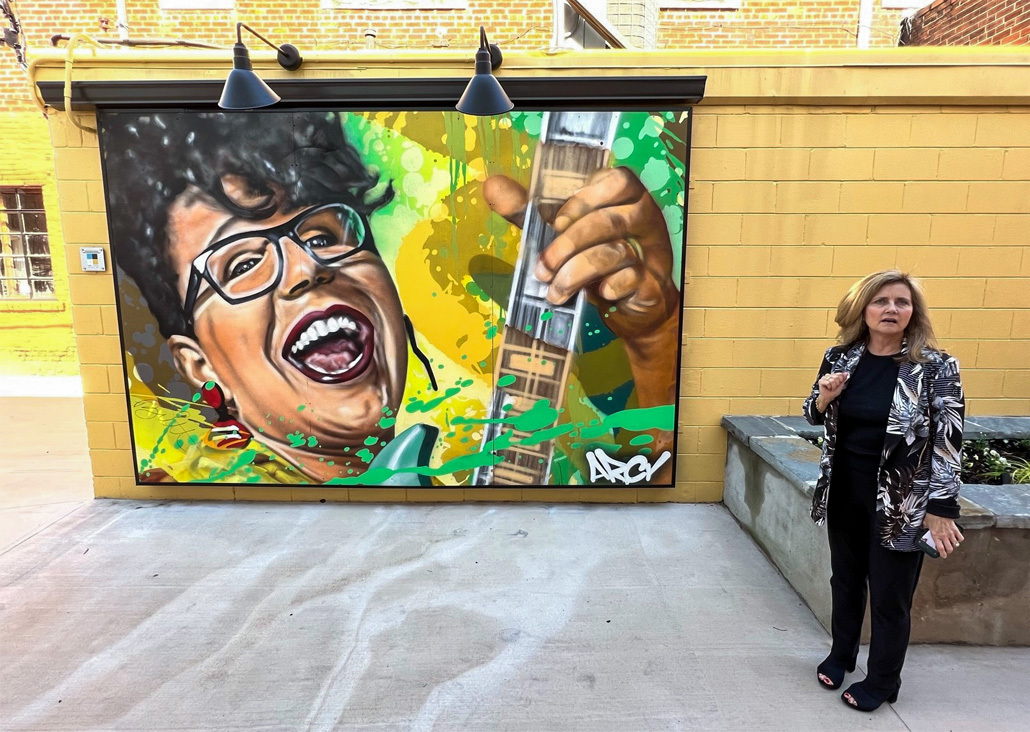 BrittneyHoward mural and Tere