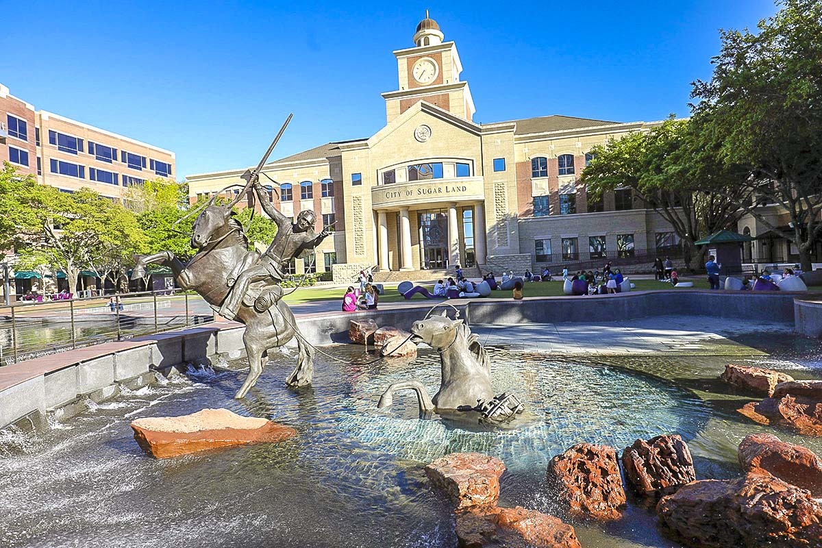 City Hall and Fountain