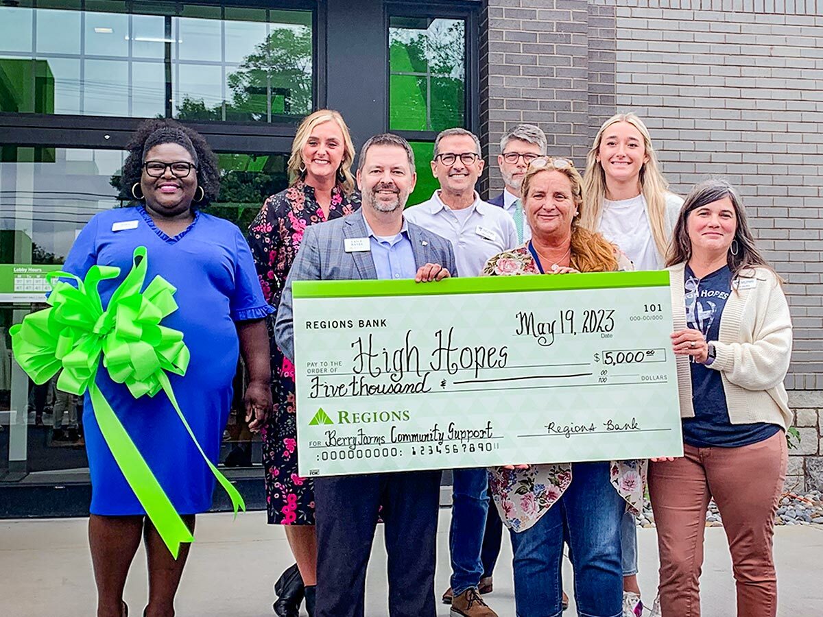 Regions-Donates-5K-to-High-Hopes-Development-Center-for-Preschoolers-with-Special-Needs2_edit