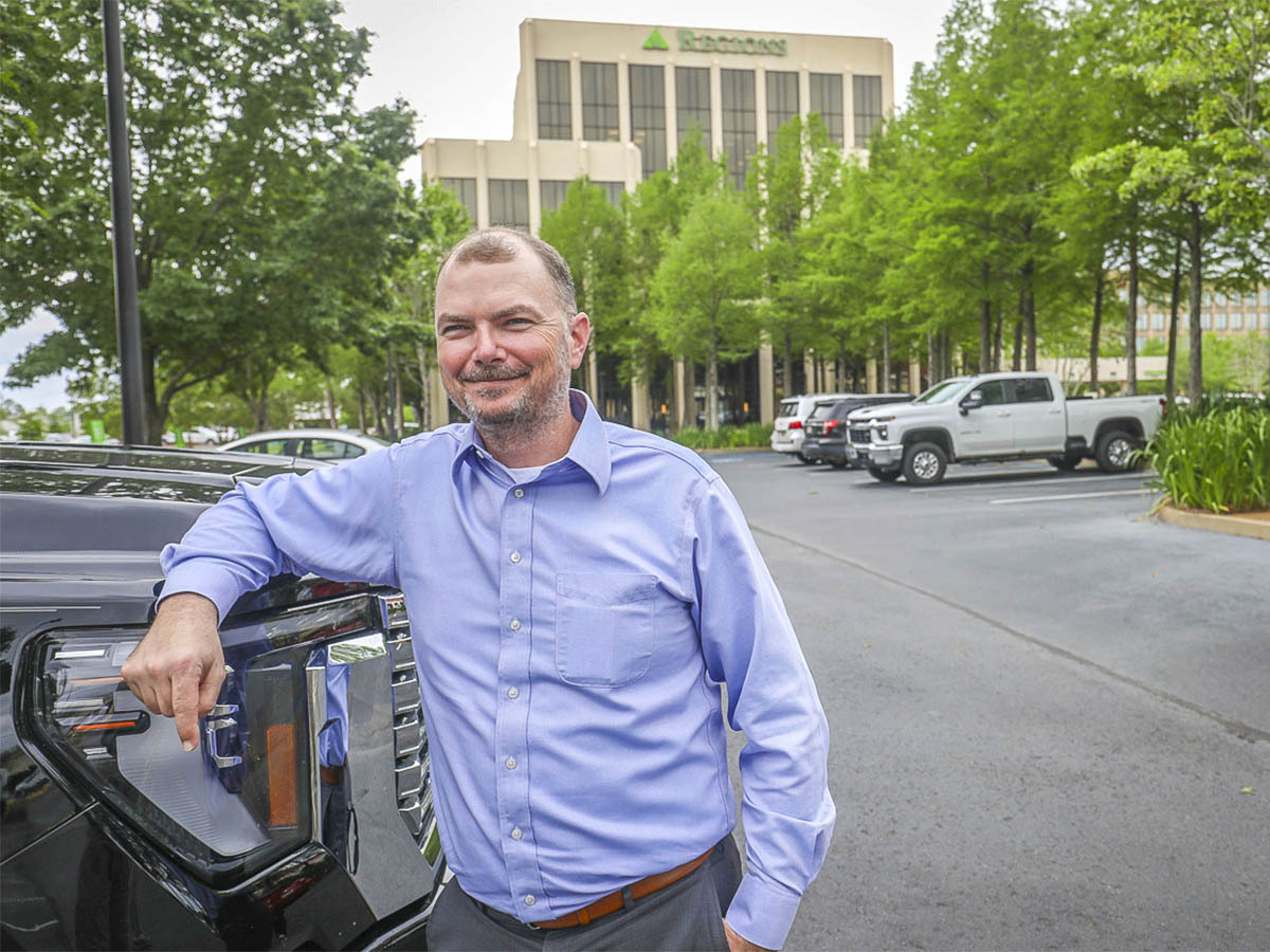 Eric Lord, Regions' market leader for Alexandria, greets our team outside local headquarters.