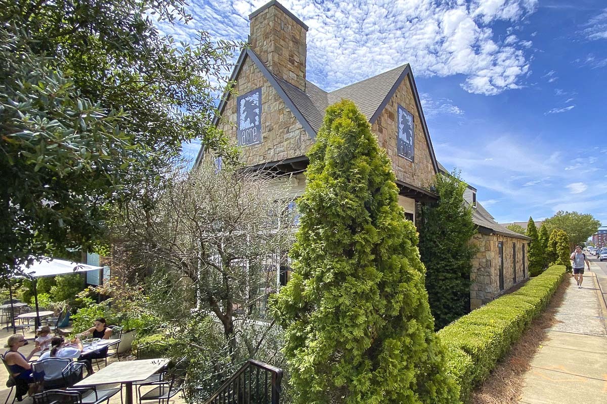 With the Acre logo emblazoned on two sides of the stone façade, visitors are welcomed to one of the town’s most beloved restaurants. This is where award-winning chef David Bancroft brings classic favorites to the table with innovative flair.