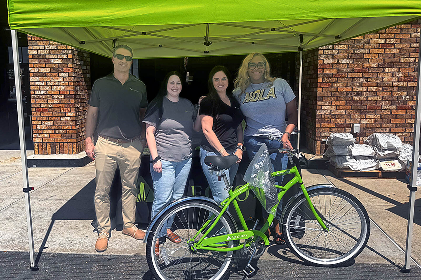 Regions Bank associates volunteering to help fight hunger with food banks.