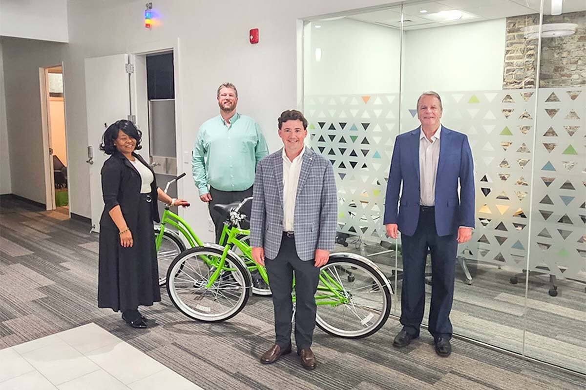 The Charleston Meeting Street retail branch team.