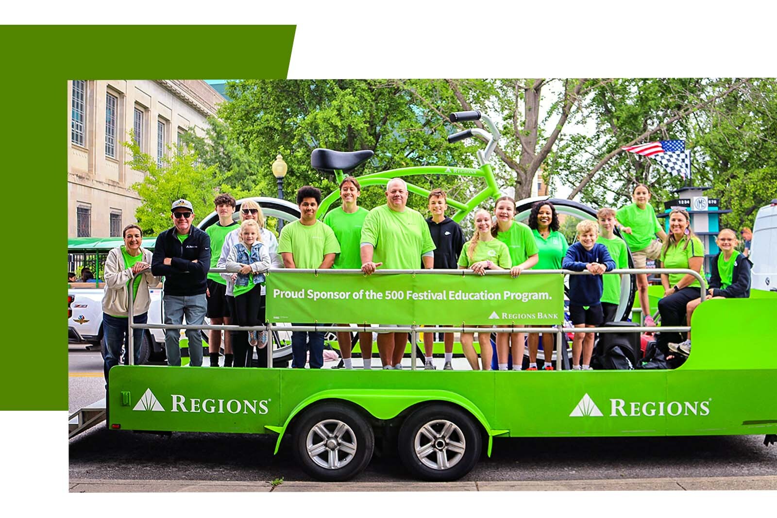 Regions associates at Indy 500 parade on Regions float.
